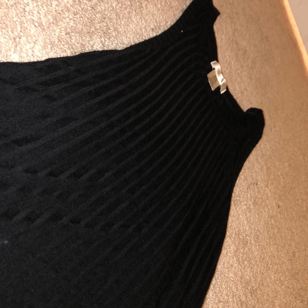 BLACK TANK TOP - Picture 2 of 2